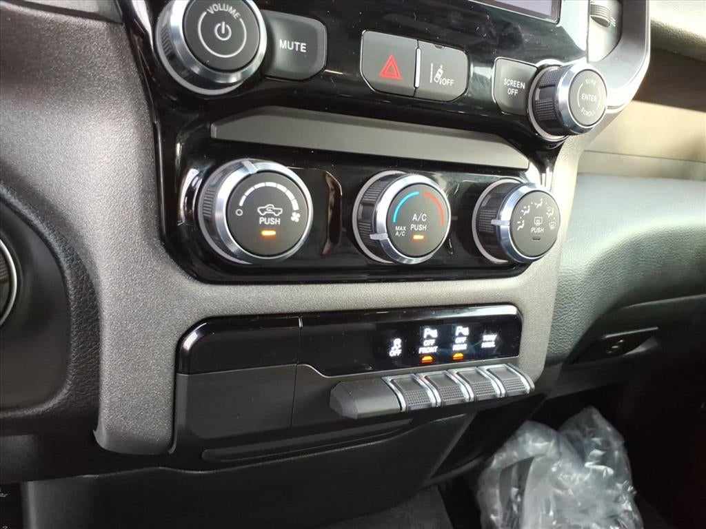 2025 RAM 1500 Tradesman Quad Cab 4x4 6'4" Box