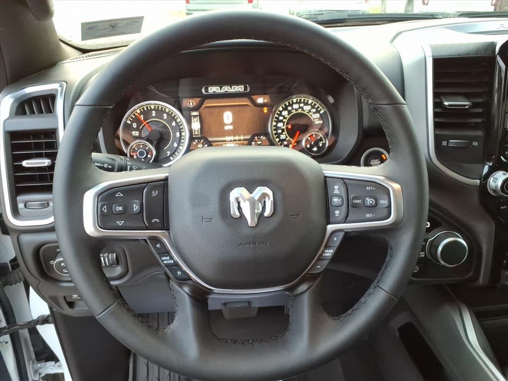 2025 RAM 1500 Big Horn Crew Cab 4x4 5'7" Box