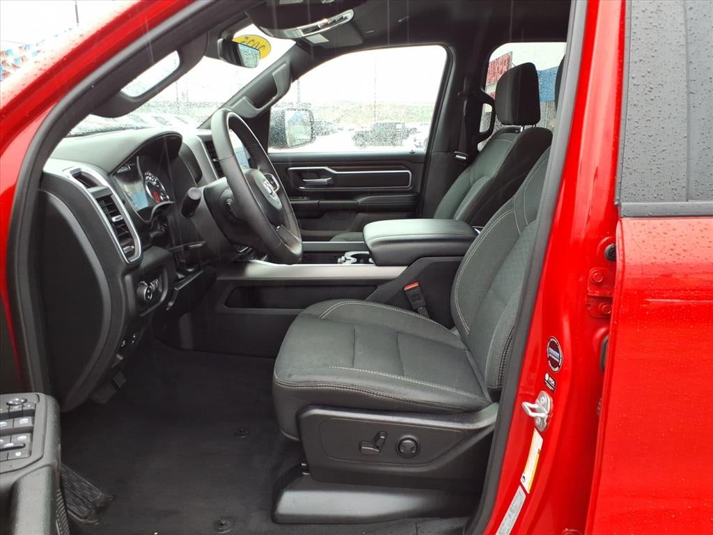 2025 RAM 1500 Big Horn Crew Cab 4x4 5'7" Box