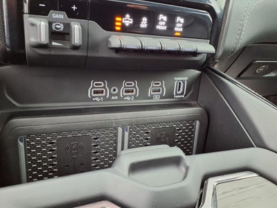 2025 RAM 1500 Limited Crew Cab 4x4 5'7" Box