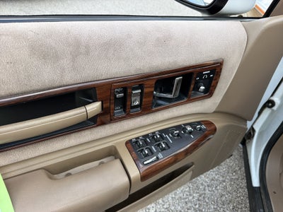 1994 Chevrolet Caprice Classic Base
