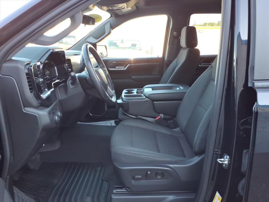 2022 Chevrolet Silverado 1500 LT (2FL)