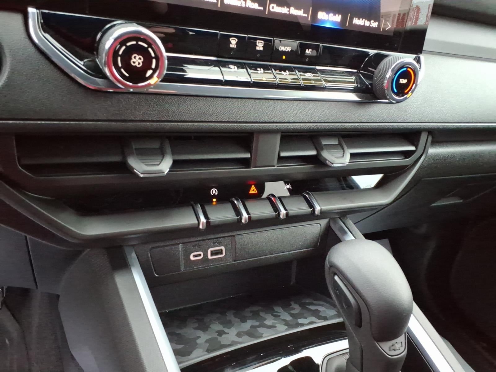 2025 Chevrolet Colorado WT/LT