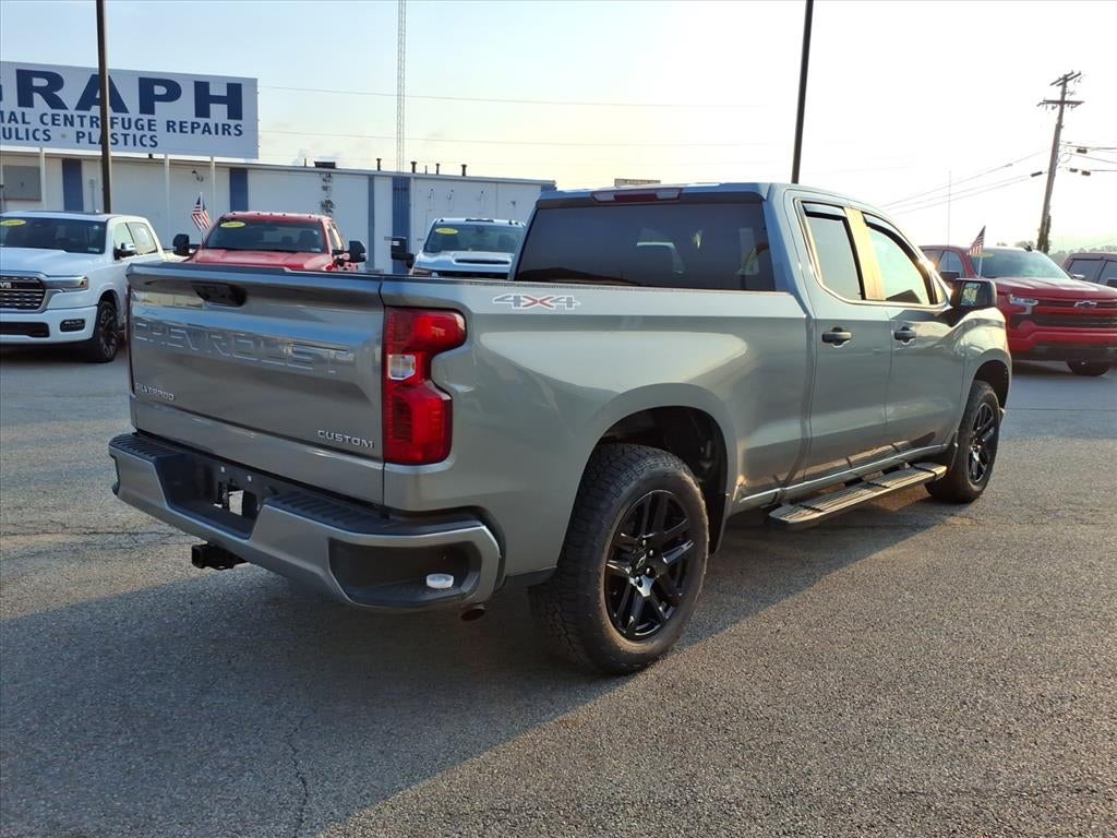 2025 Chevrolet Silverado 1500 Custom