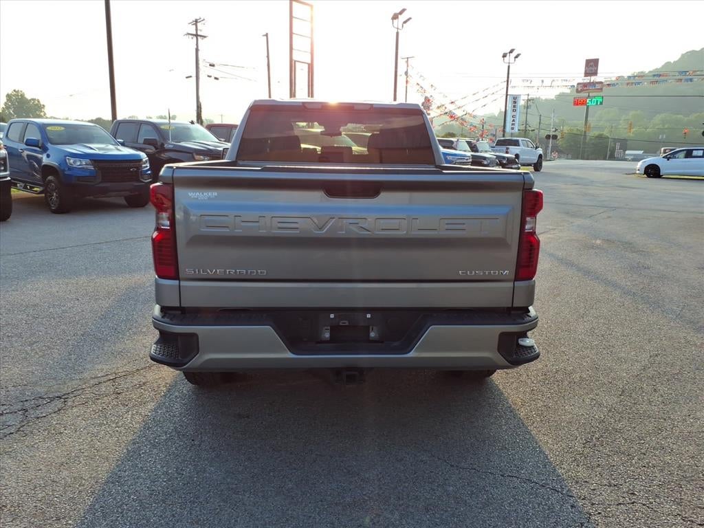 2025 Chevrolet Silverado 1500 Custom