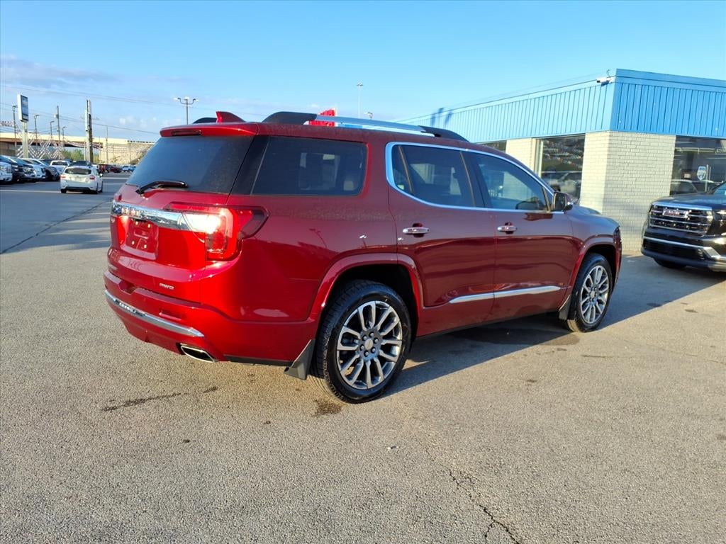 2023 GMC Acadia Denali