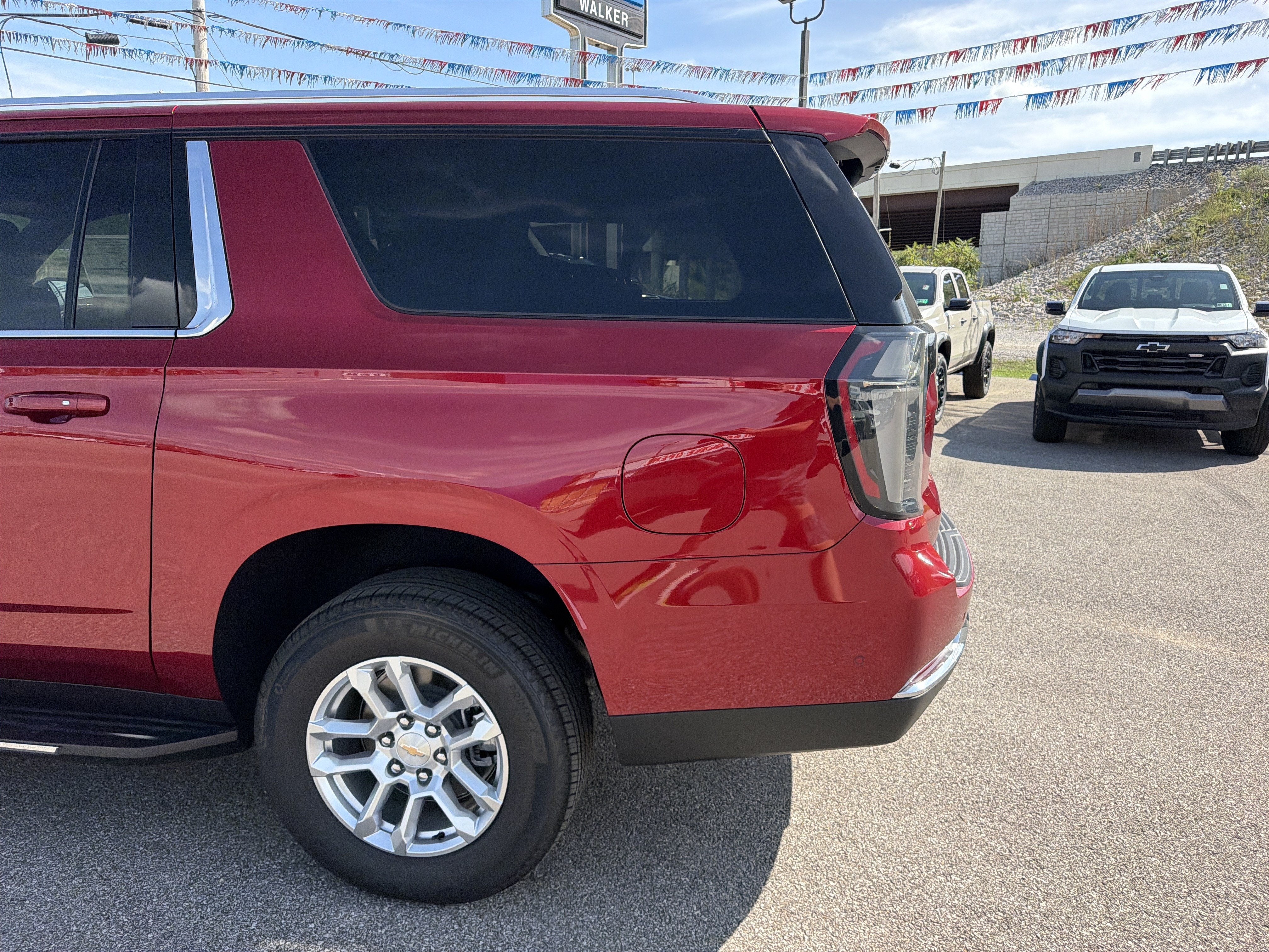2026 Chevrolet Suburban LT