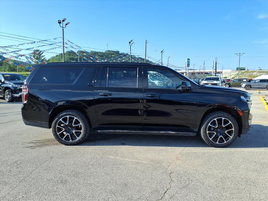 2024 Chevrolet Suburban RST