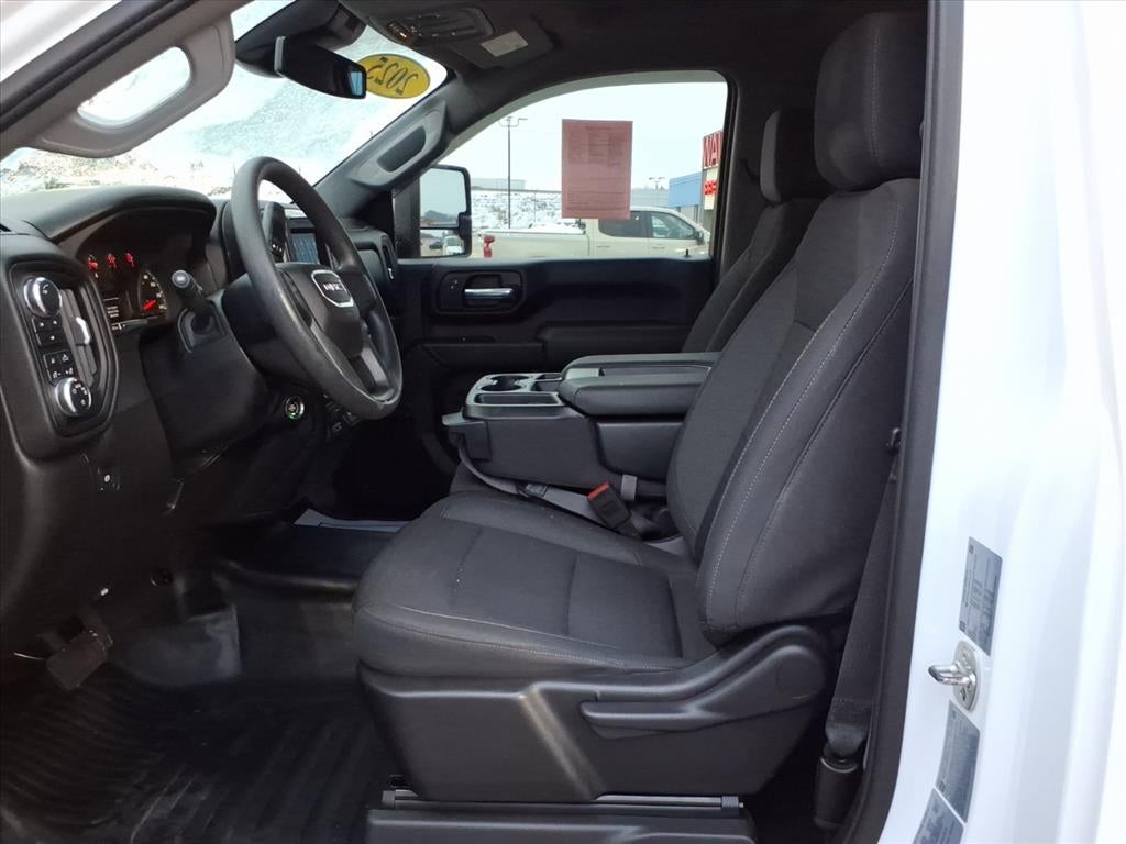 2025 GMC Sierra 2500 HD Pro