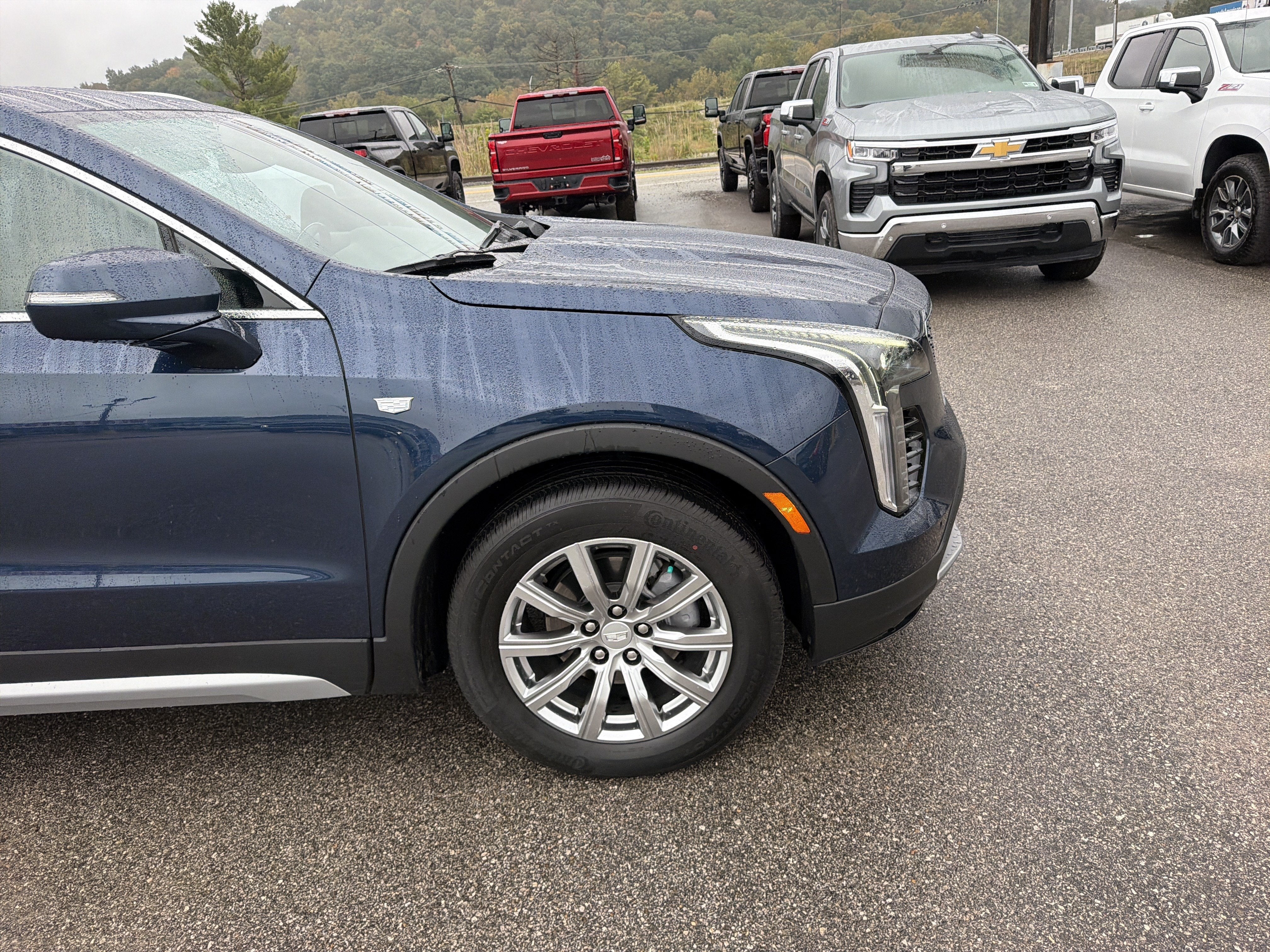 2021 Cadillac XT4 AWD Premium Luxury