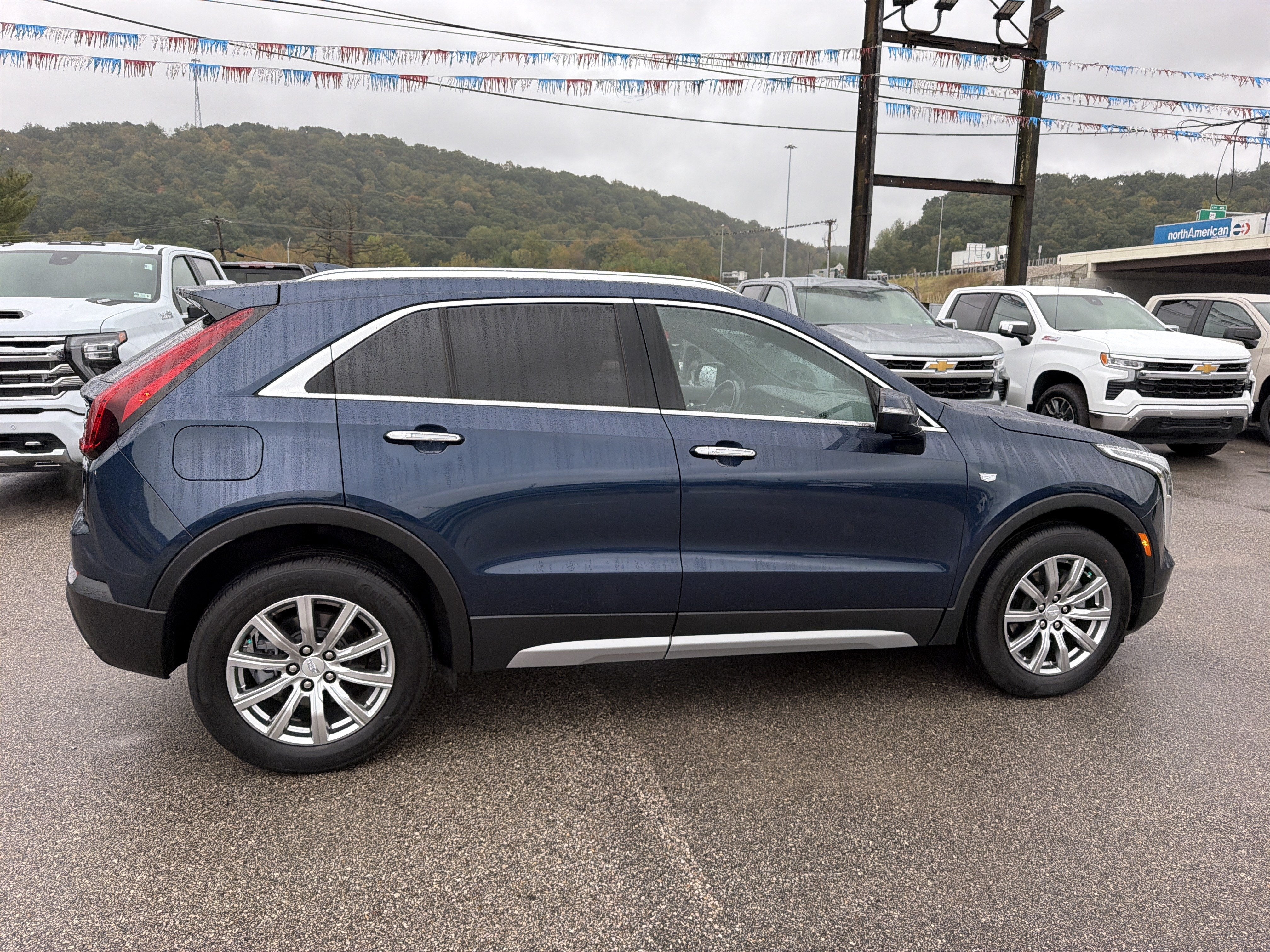 2021 Cadillac XT4 AWD Premium Luxury