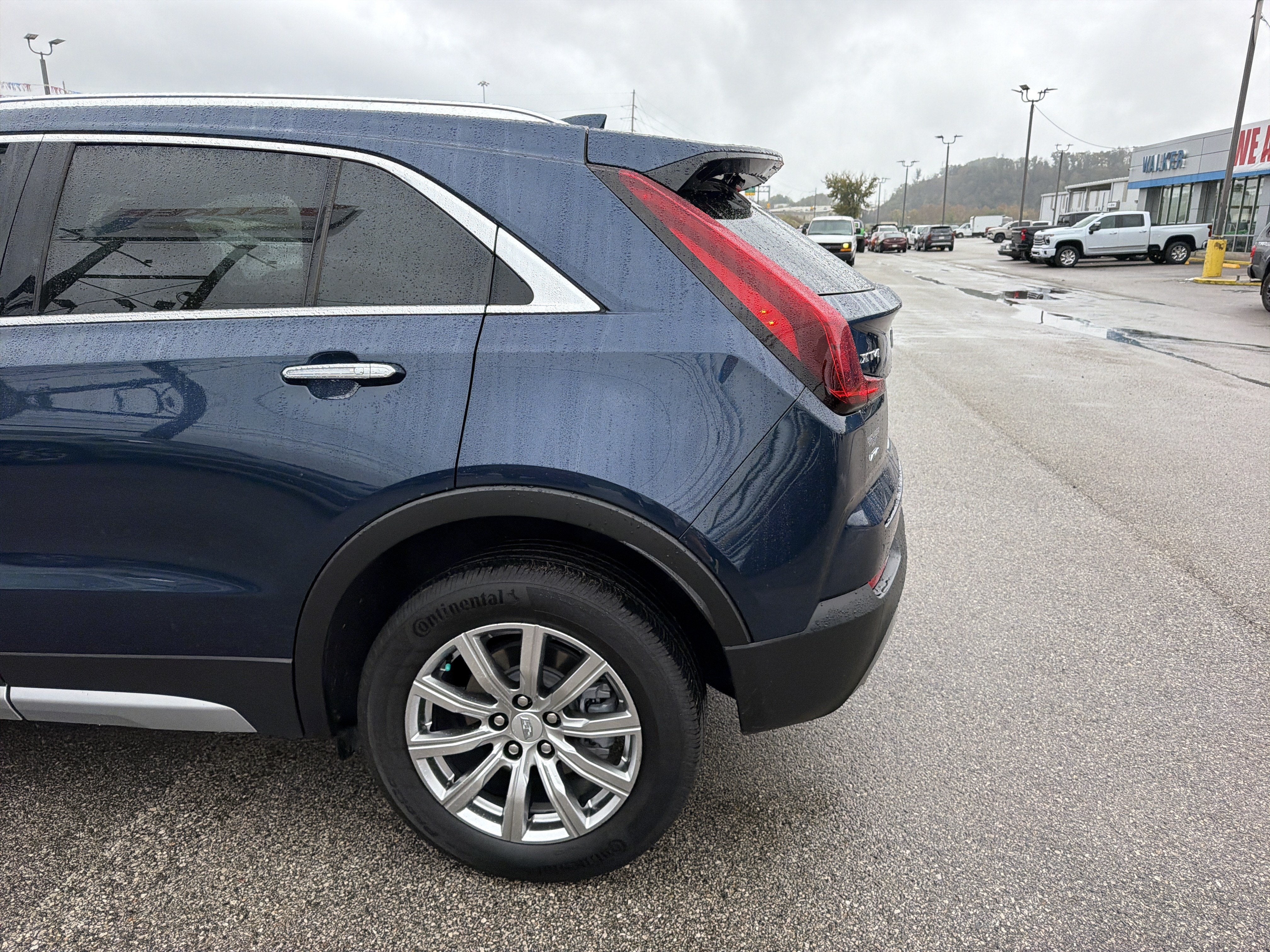 2021 Cadillac XT4 AWD Premium Luxury
