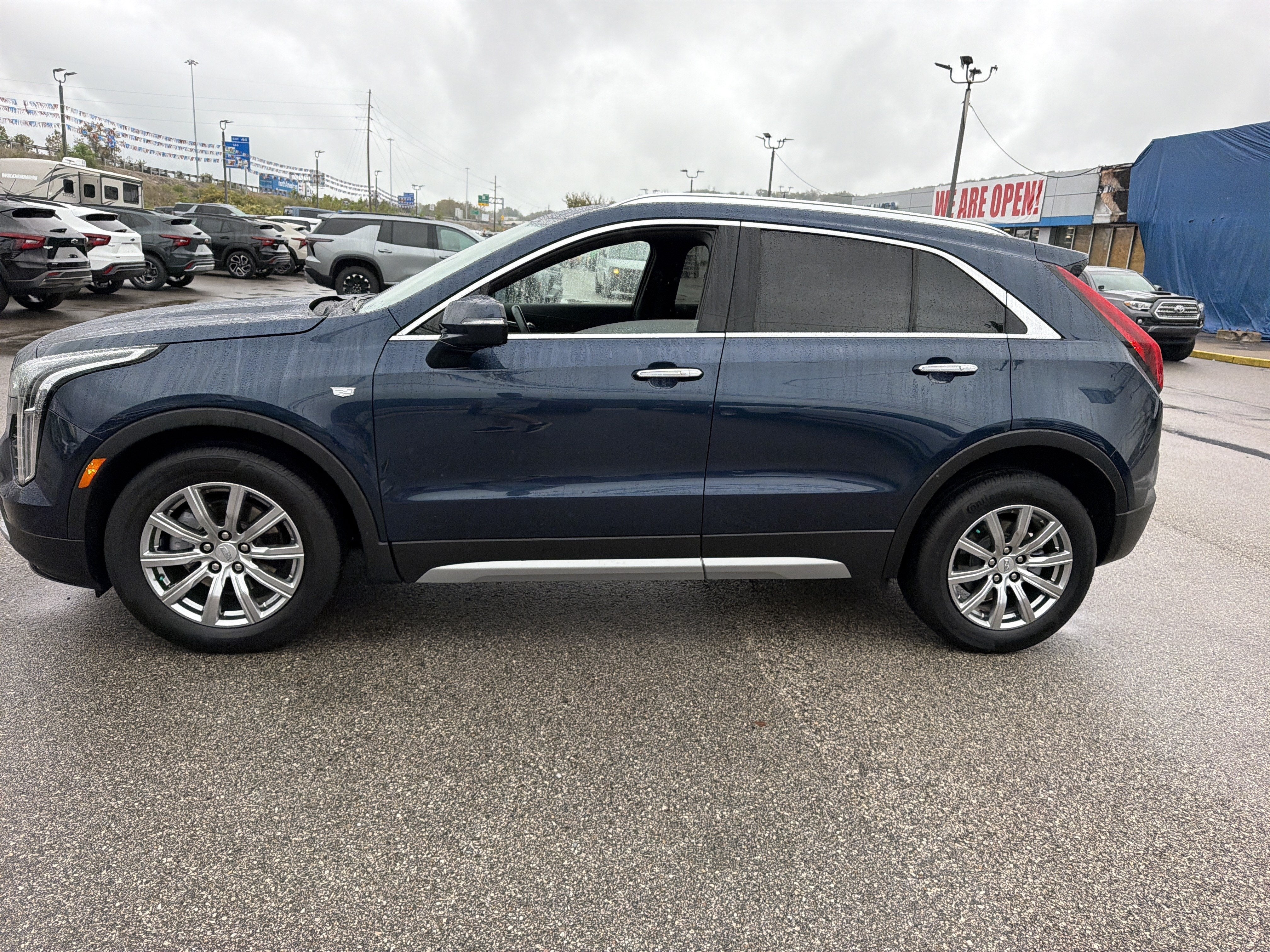 2021 Cadillac XT4 AWD Premium Luxury
