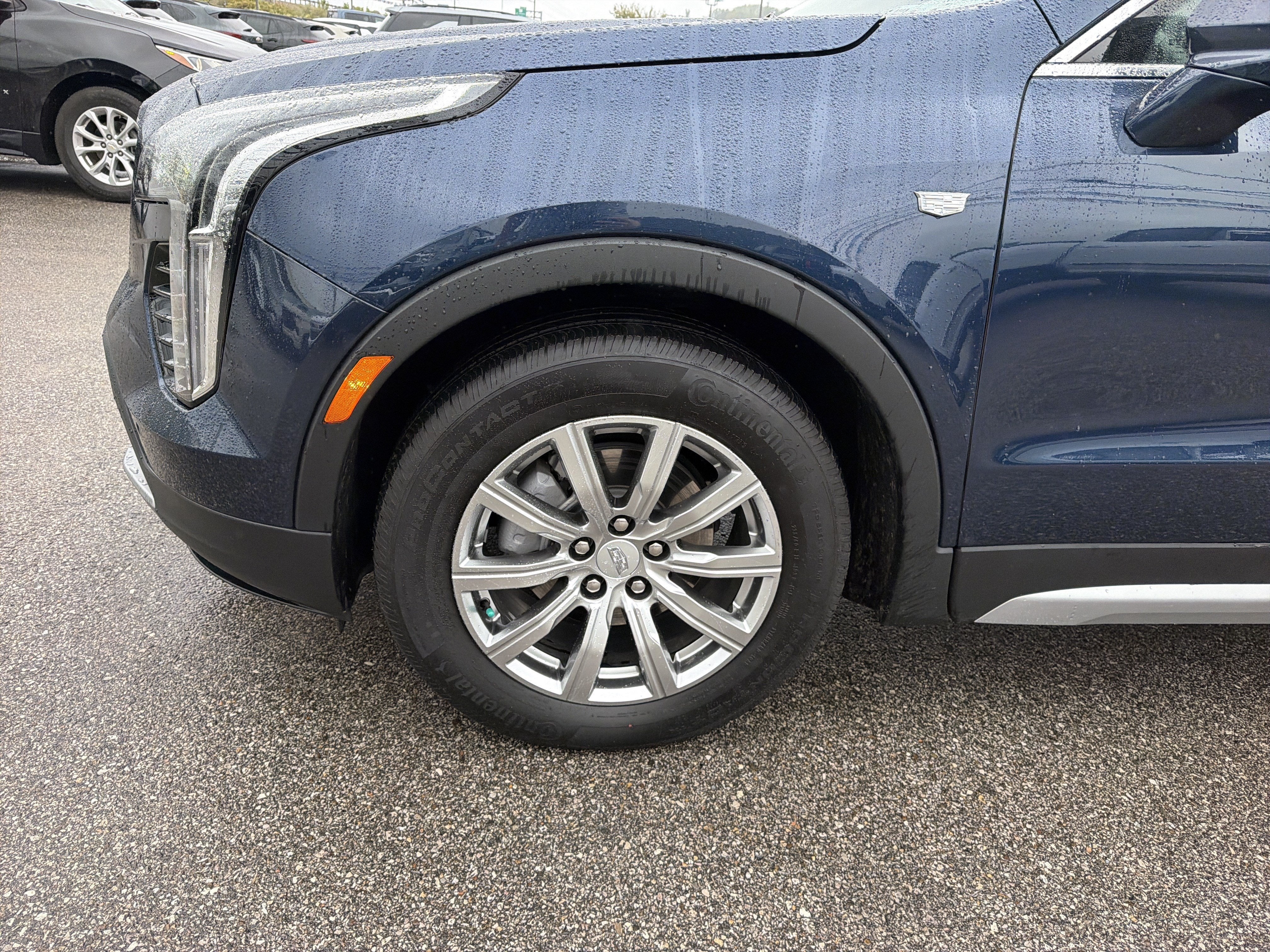2021 Cadillac XT4 AWD Premium Luxury