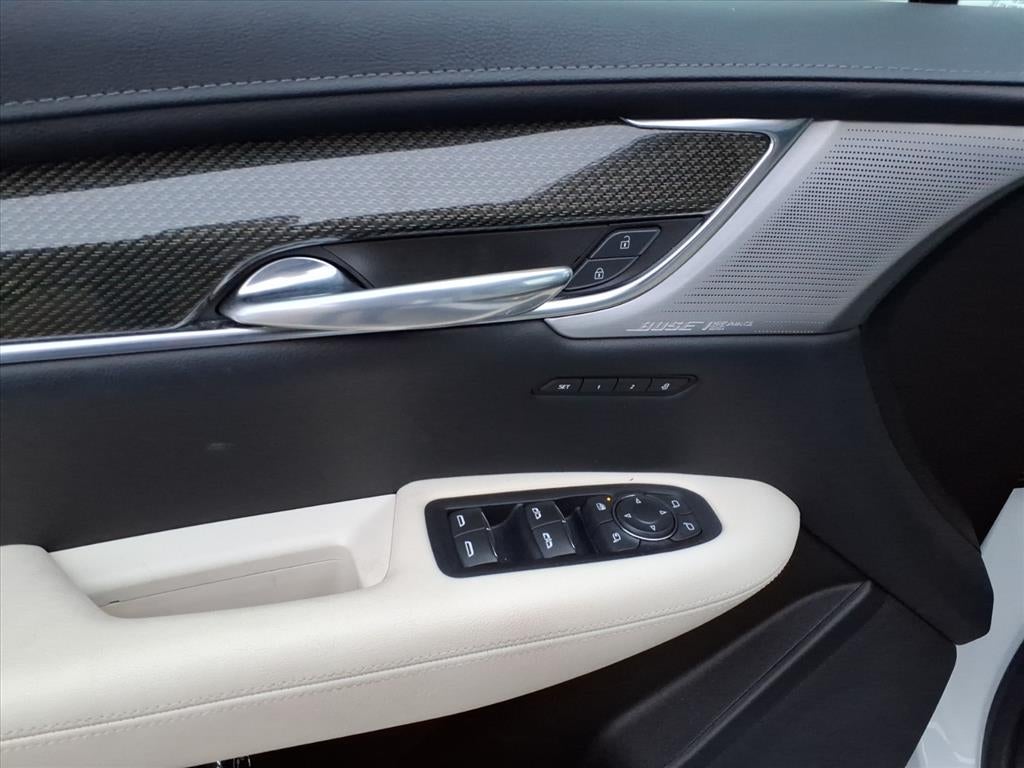 2022 Cadillac XT5 Sport