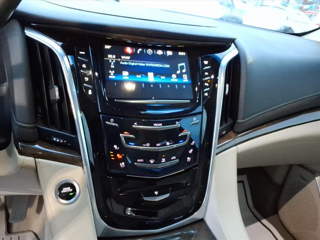 2018 Cadillac Escalade Luxury
