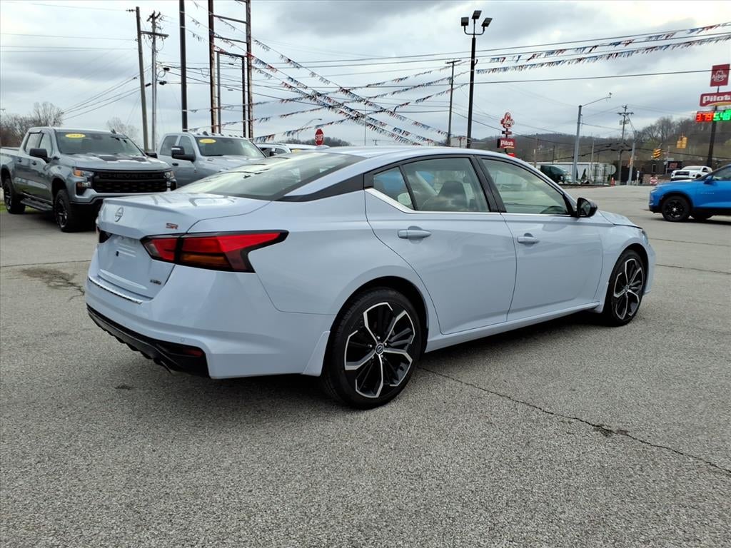 2023 Nissan Altima SR Intelligent AWD
