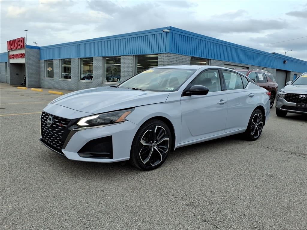 2023 Nissan Altima SR Intelligent AWD