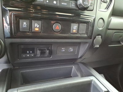 2021 Nissan TITAN Crew Cab PRO-4X 4x4