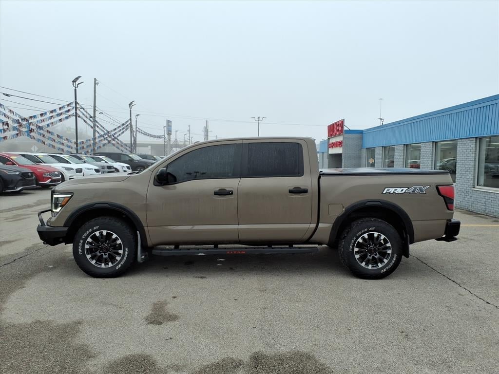2021 Nissan TITAN Crew Cab PRO-4X 4x4