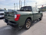 2024 Nissan TITAN Crew Cab SV 4x4