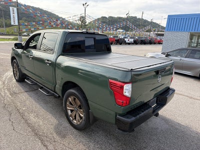 2024 Nissan TITAN Crew Cab SV 4x4