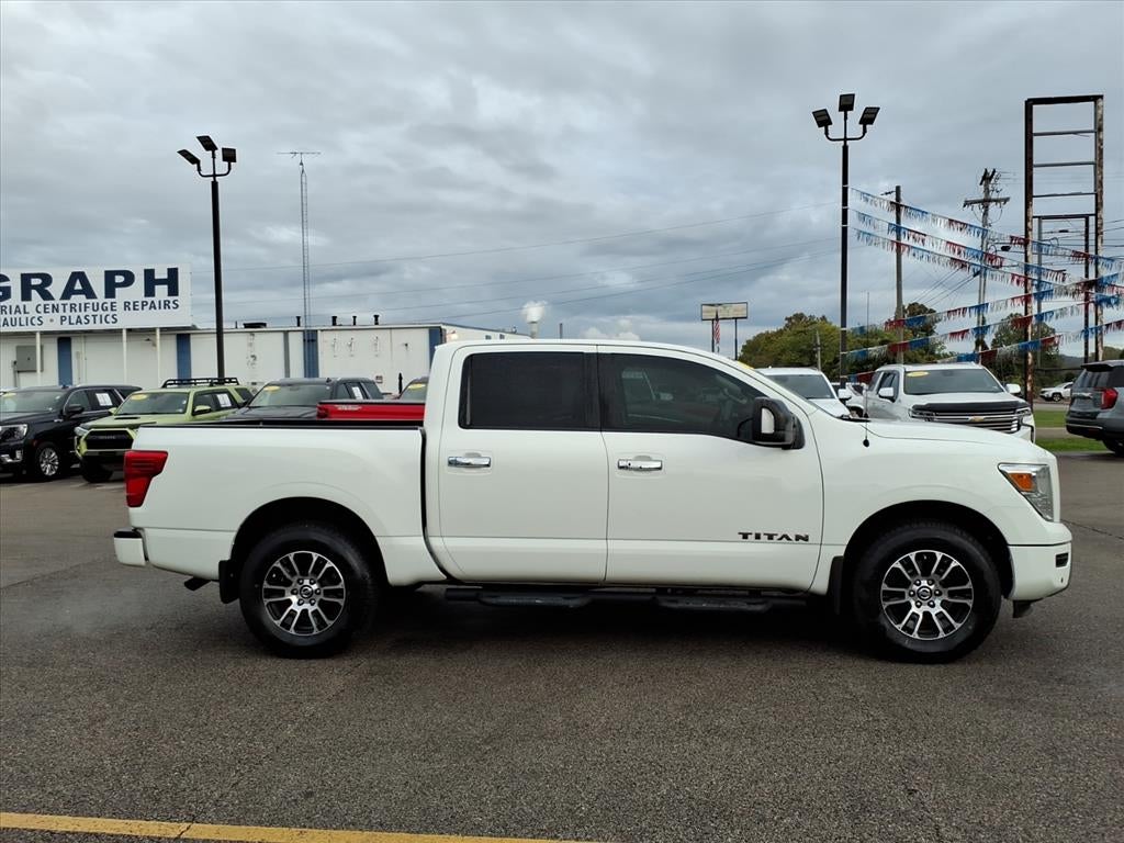 2021 Nissan TITAN Crew Cab SV 4x4