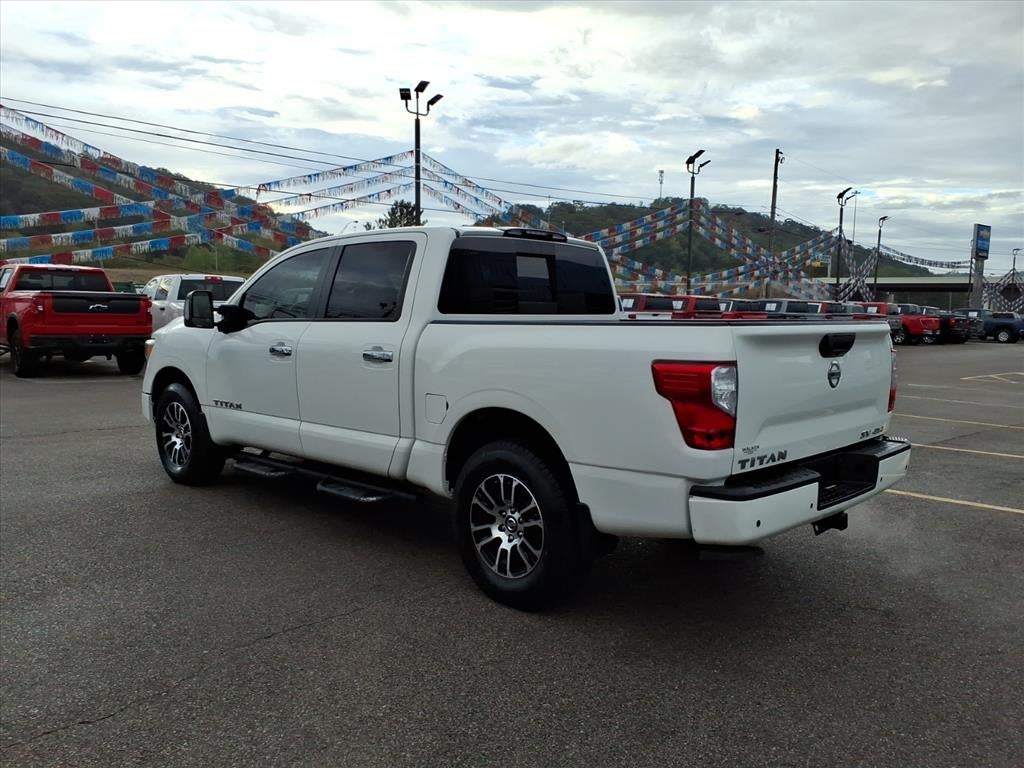 2021 Nissan TITAN Crew Cab SV 4x4