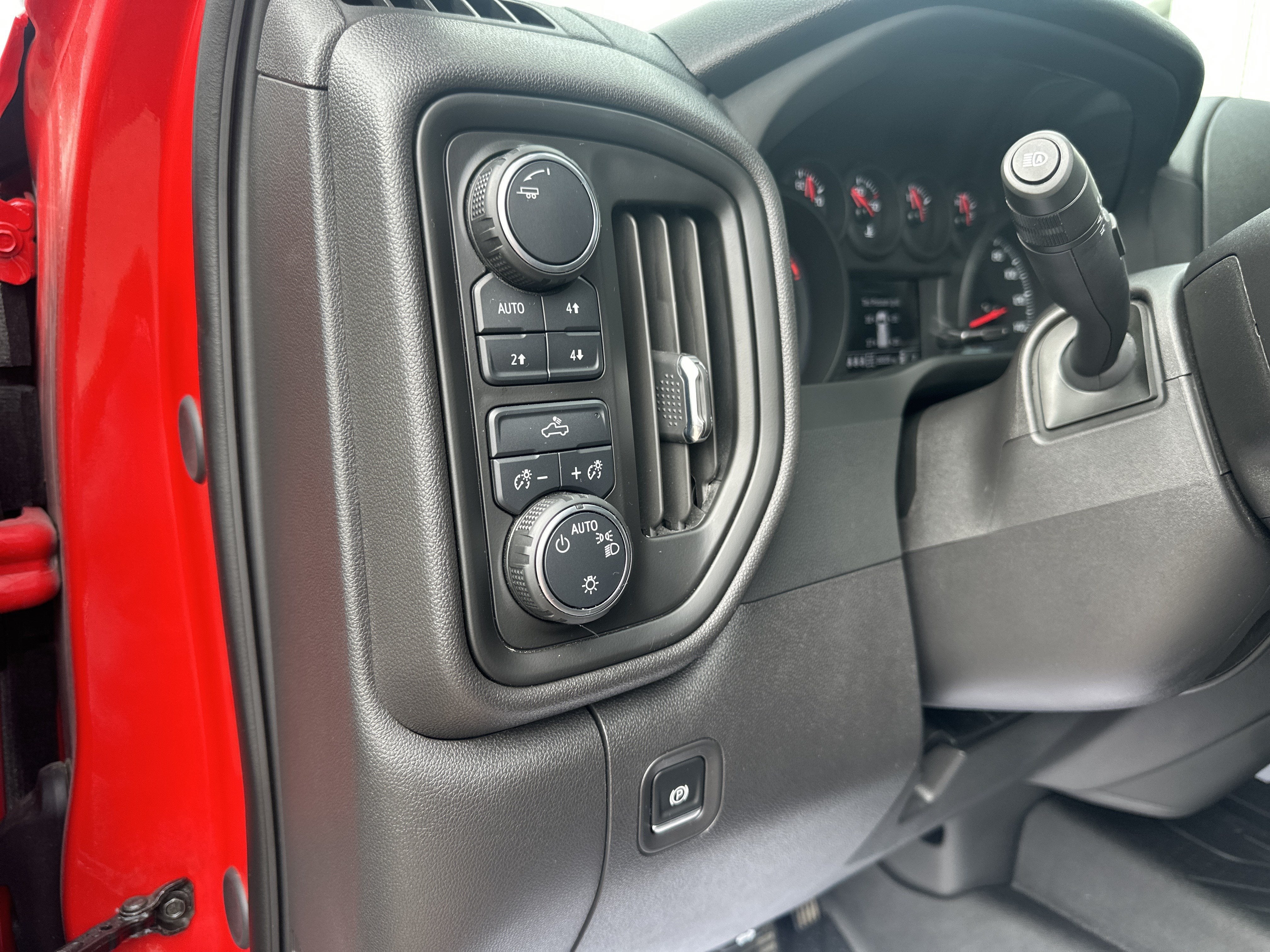 2024 Chevrolet Silverado 1500 Custom Trail Boss