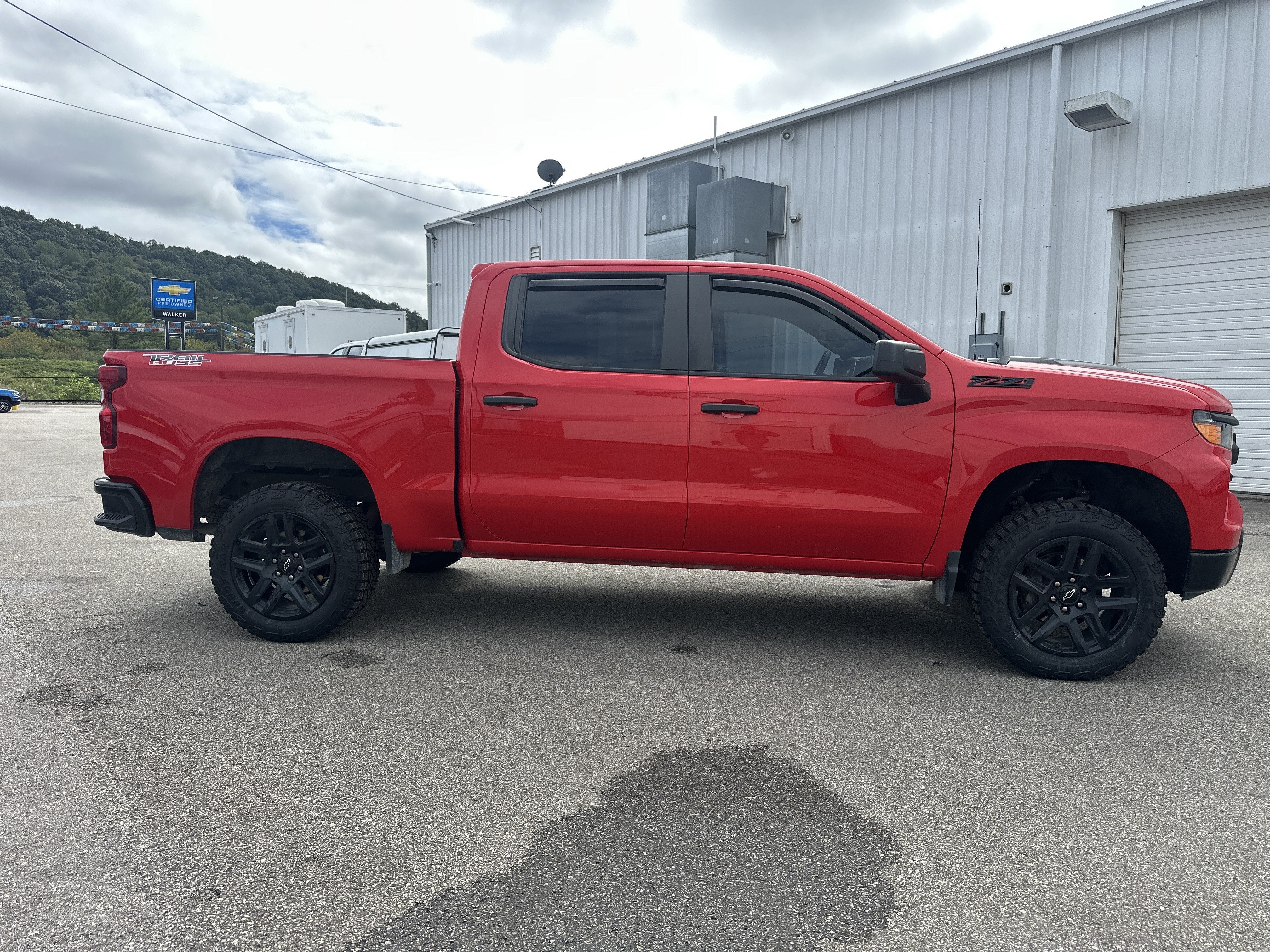 2024 Chevrolet Silverado 1500 Custom Trail Boss