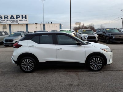 2023 Nissan Kicks SV Xtronic CVT