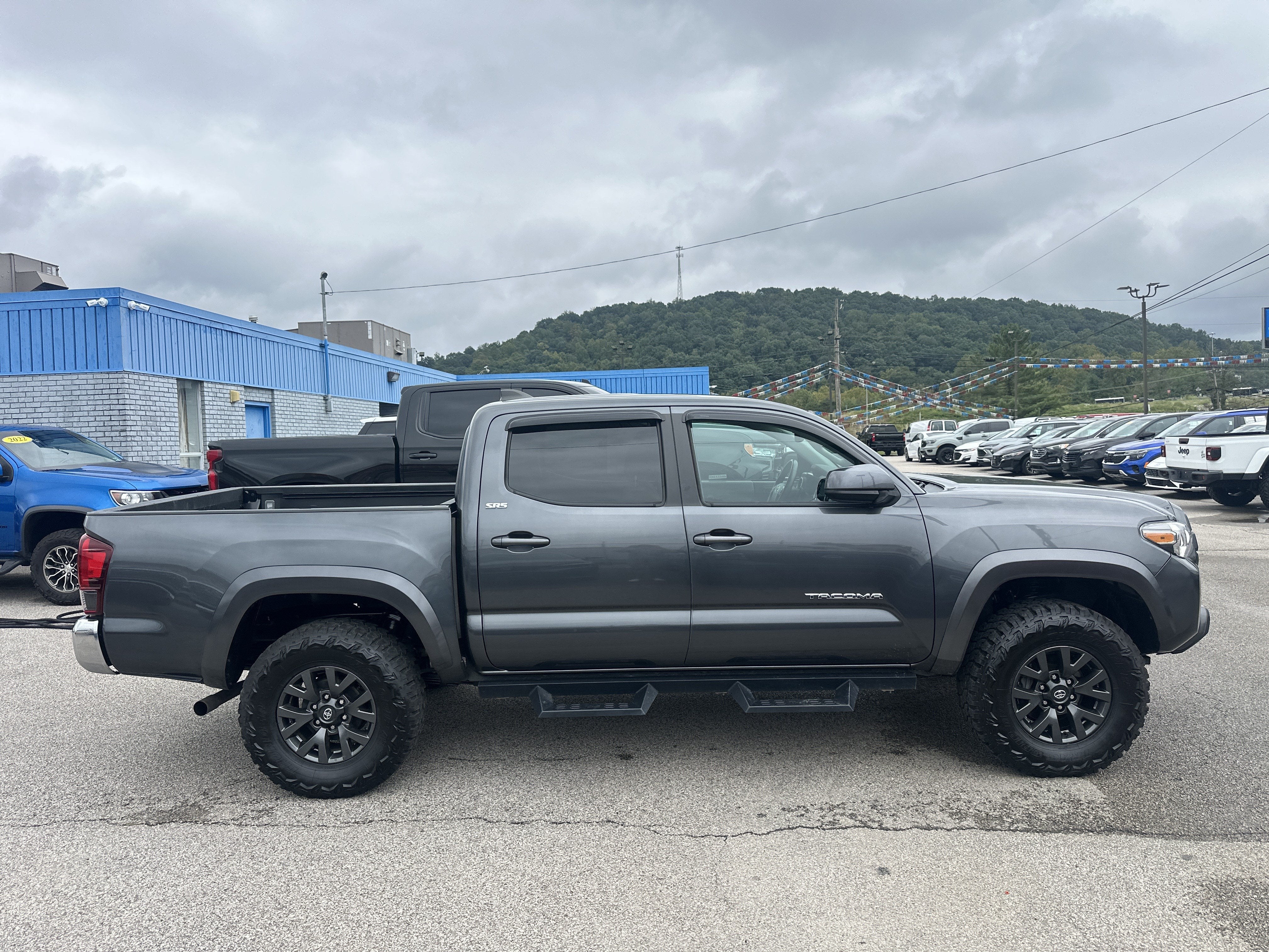 2023 Toyota Tacoma SR5 V6
