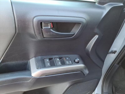 2020 Toyota Tacoma SR5 V6