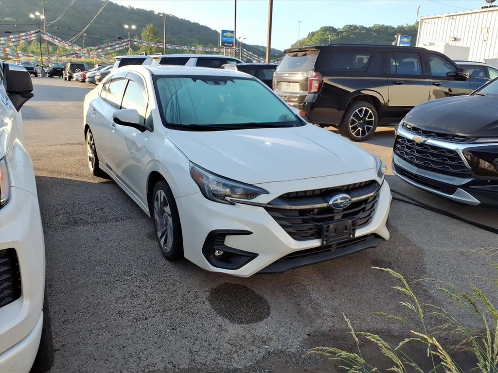 2023 Subaru Legacy Limited's photo