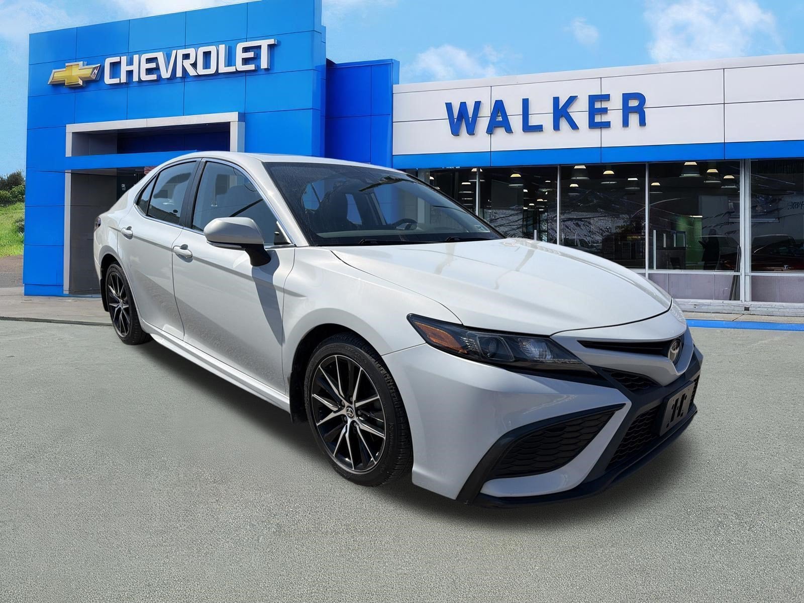 2022 Toyota Camry SE AWD