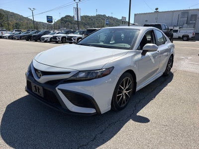 2022 Toyota Camry SE AWD