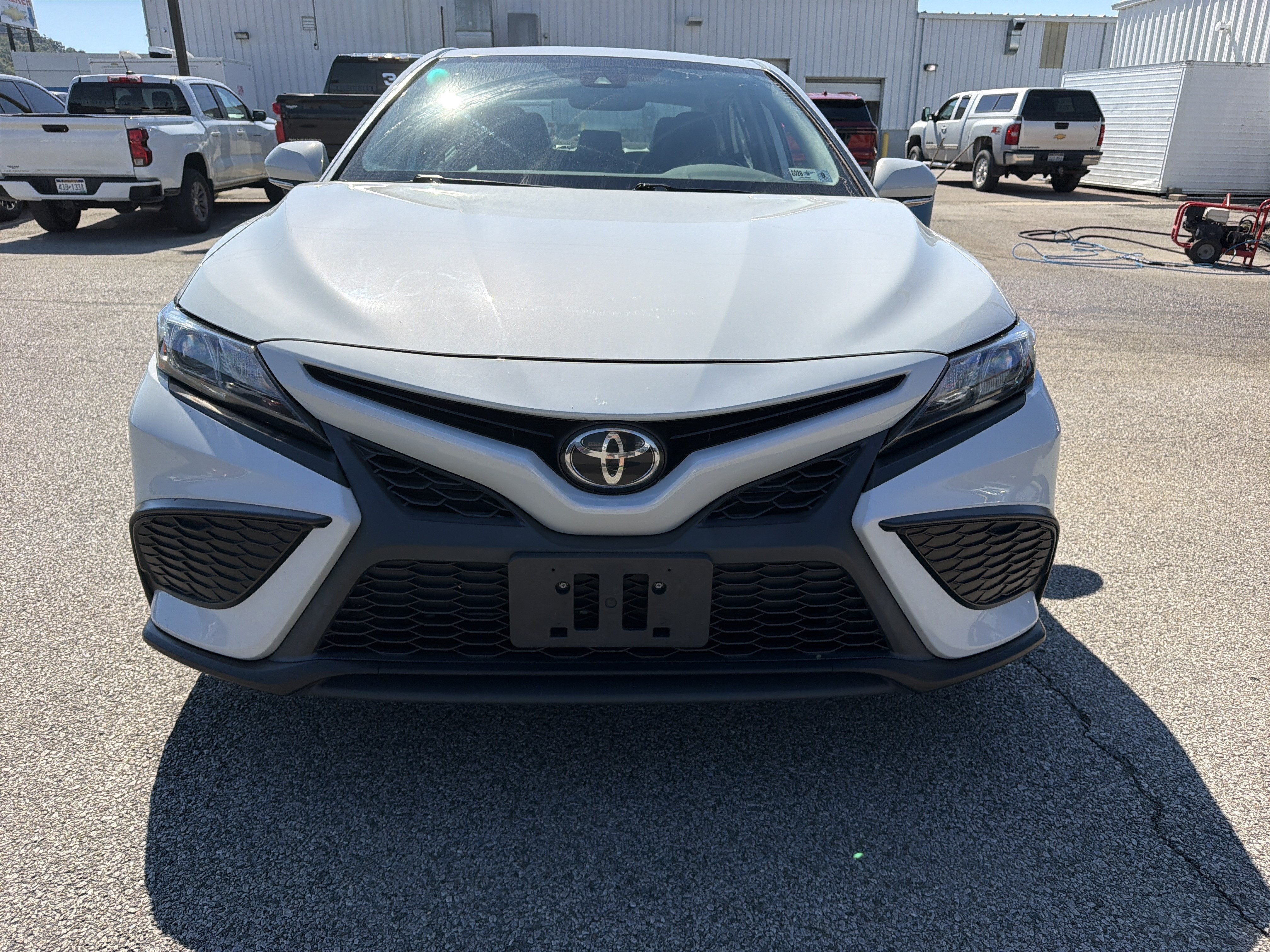 2022 Toyota Camry SE AWD