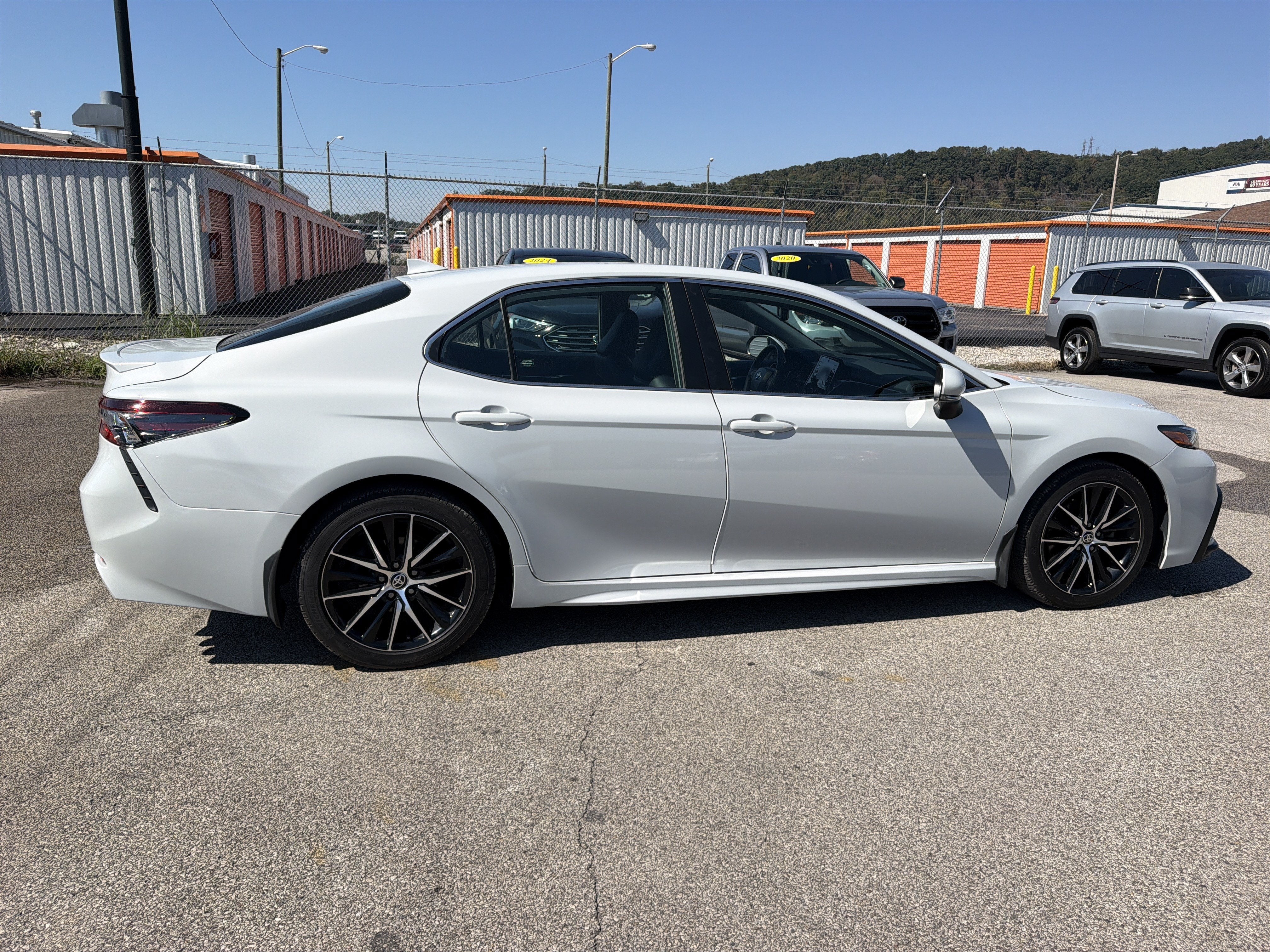 2022 Toyota Camry SE AWD