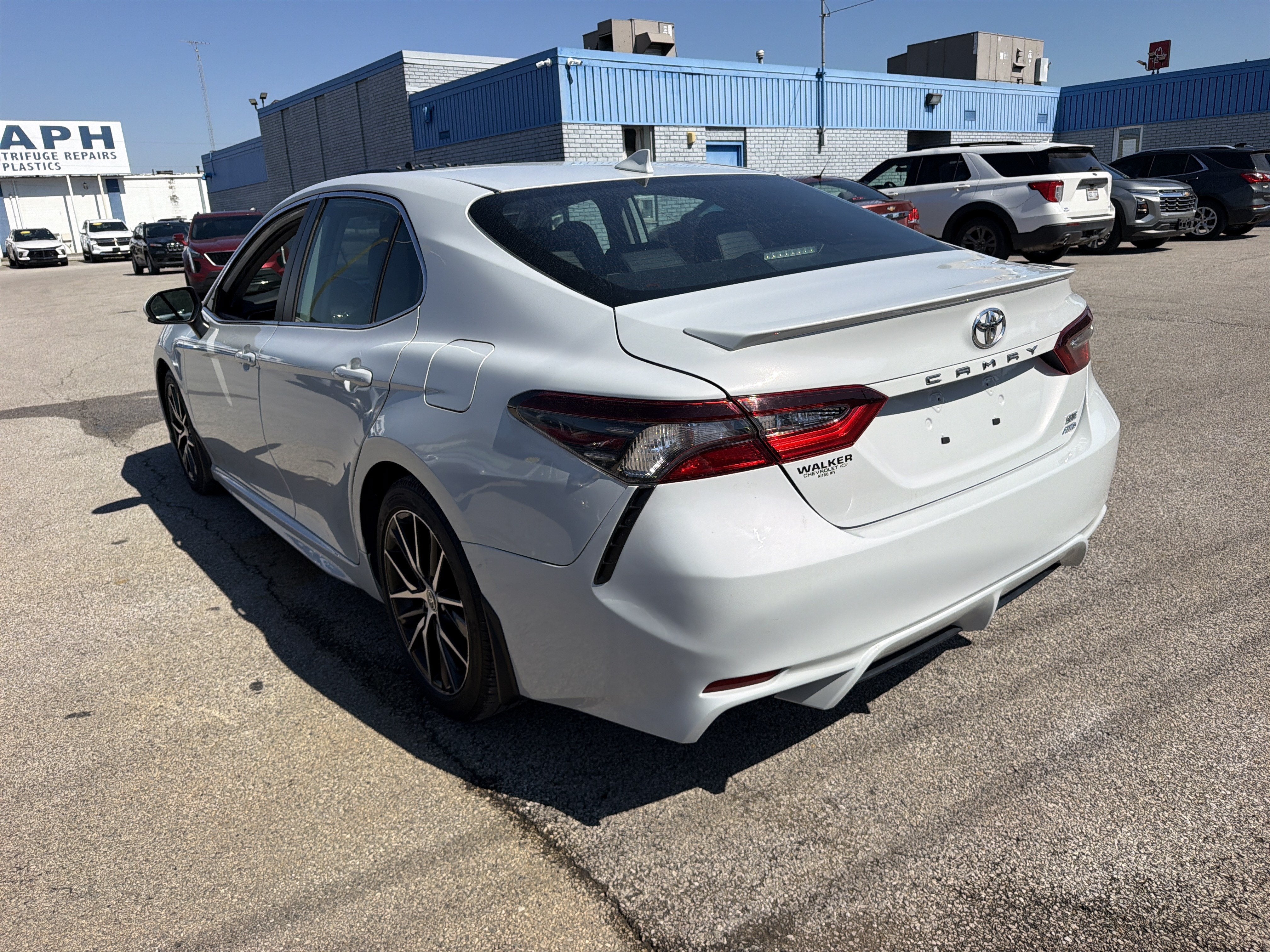 2022 Toyota Camry SE AWD