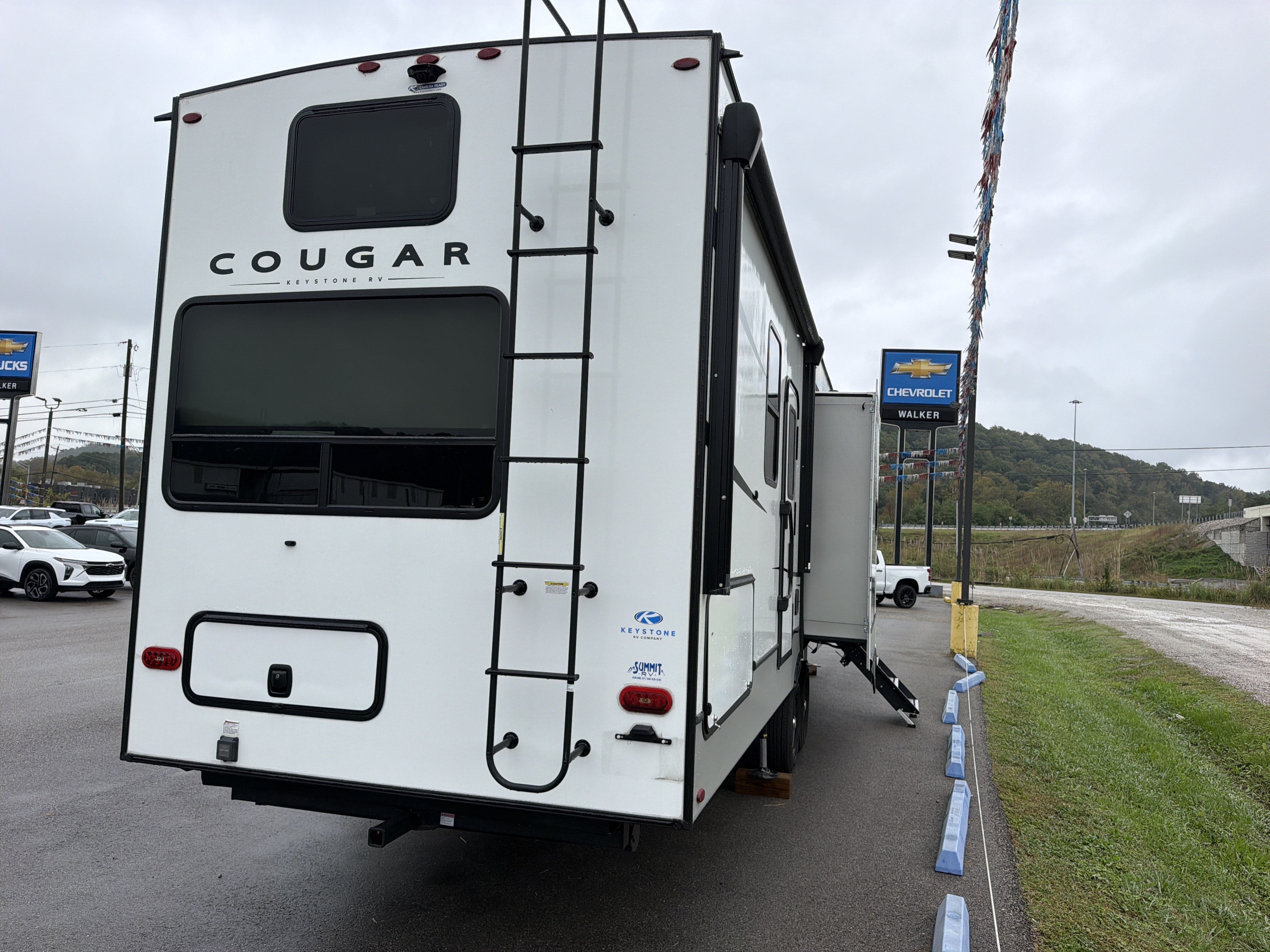 2023 KEYSTONE COUGAR 3911 Base