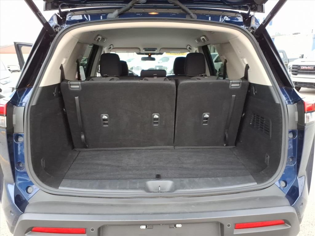 2025 Nissan Pathfinder SV 4WD