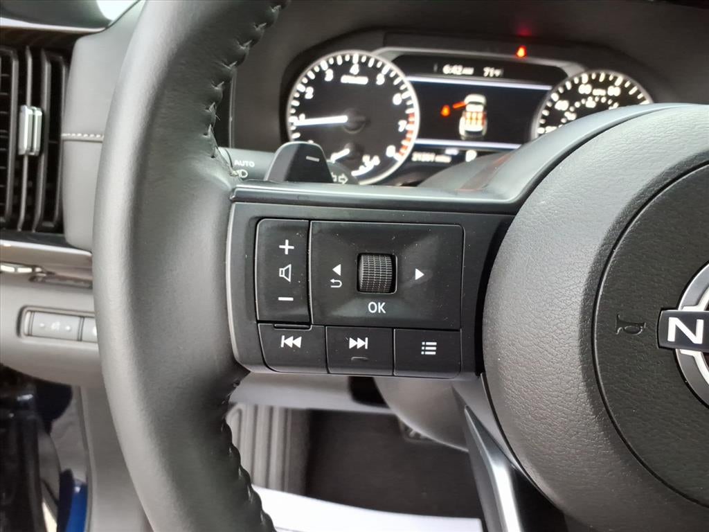 2025 Nissan Pathfinder SV 4WD