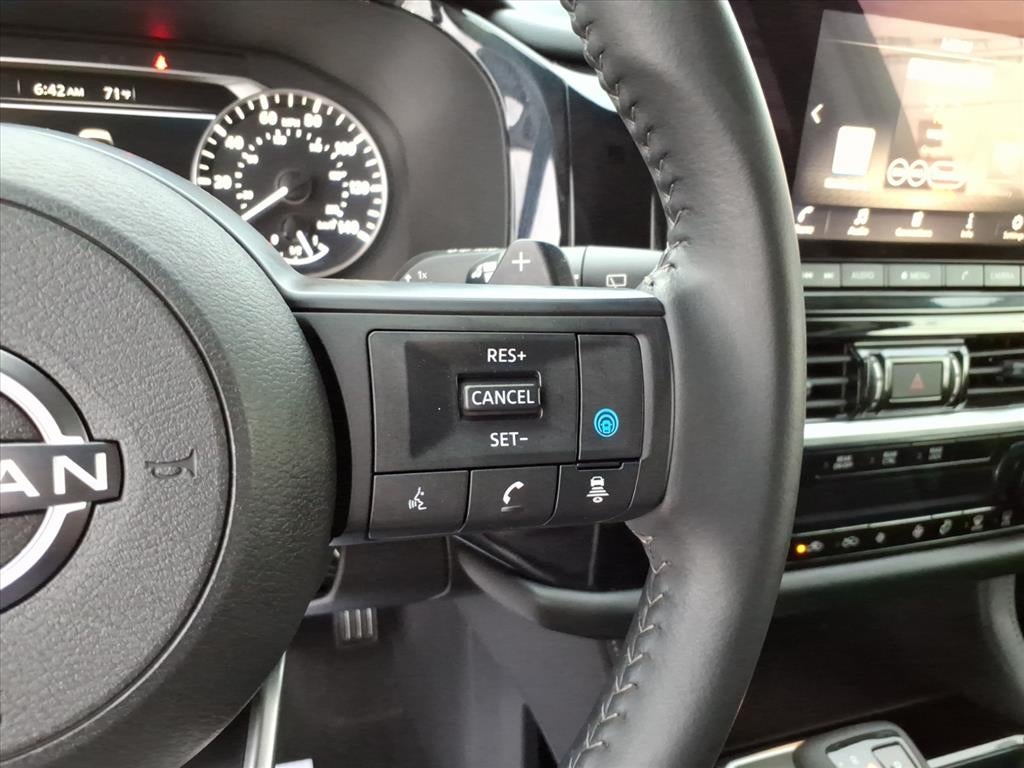 2025 Nissan Pathfinder SV 4WD