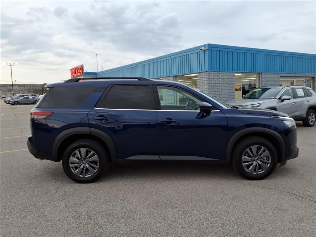 2025 Nissan Pathfinder SV 4WD