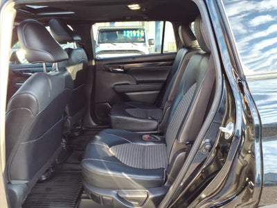 2022 Toyota Highlander XSE