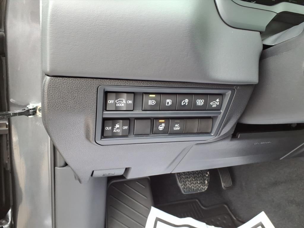 2025 Toyota Sequoia Platinum