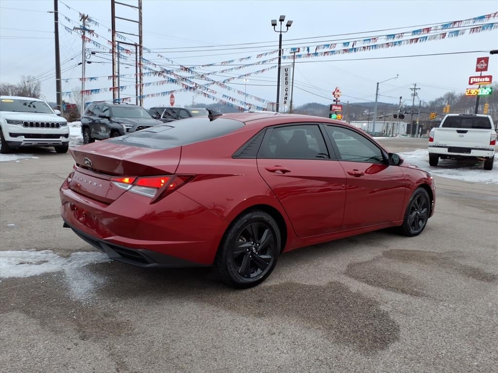 2022 Hyundai Elantra SEL