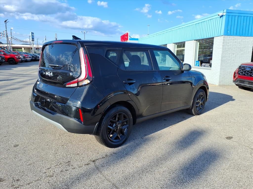 2023 Kia Soul LX